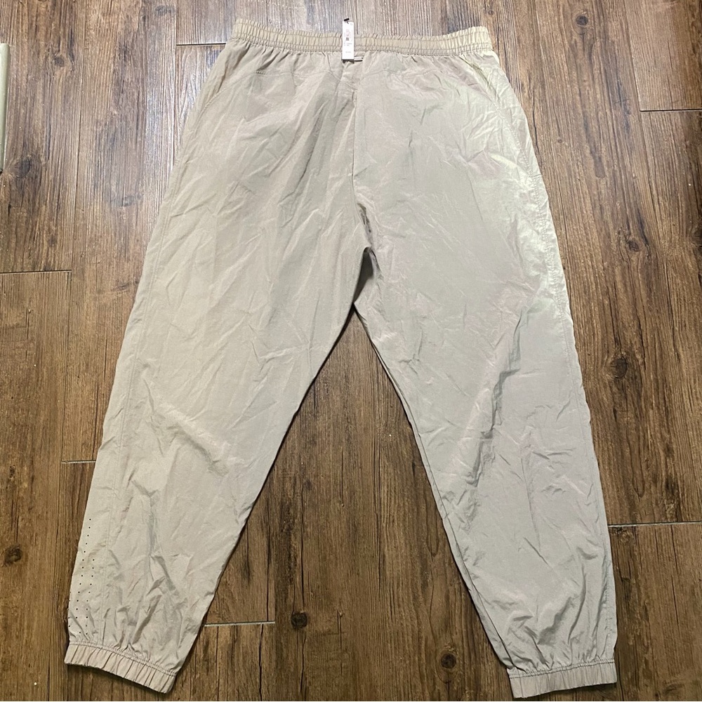 Men's Lightweight Elastic-Waist Jogger Pants - Beige - Picture 2 of 7